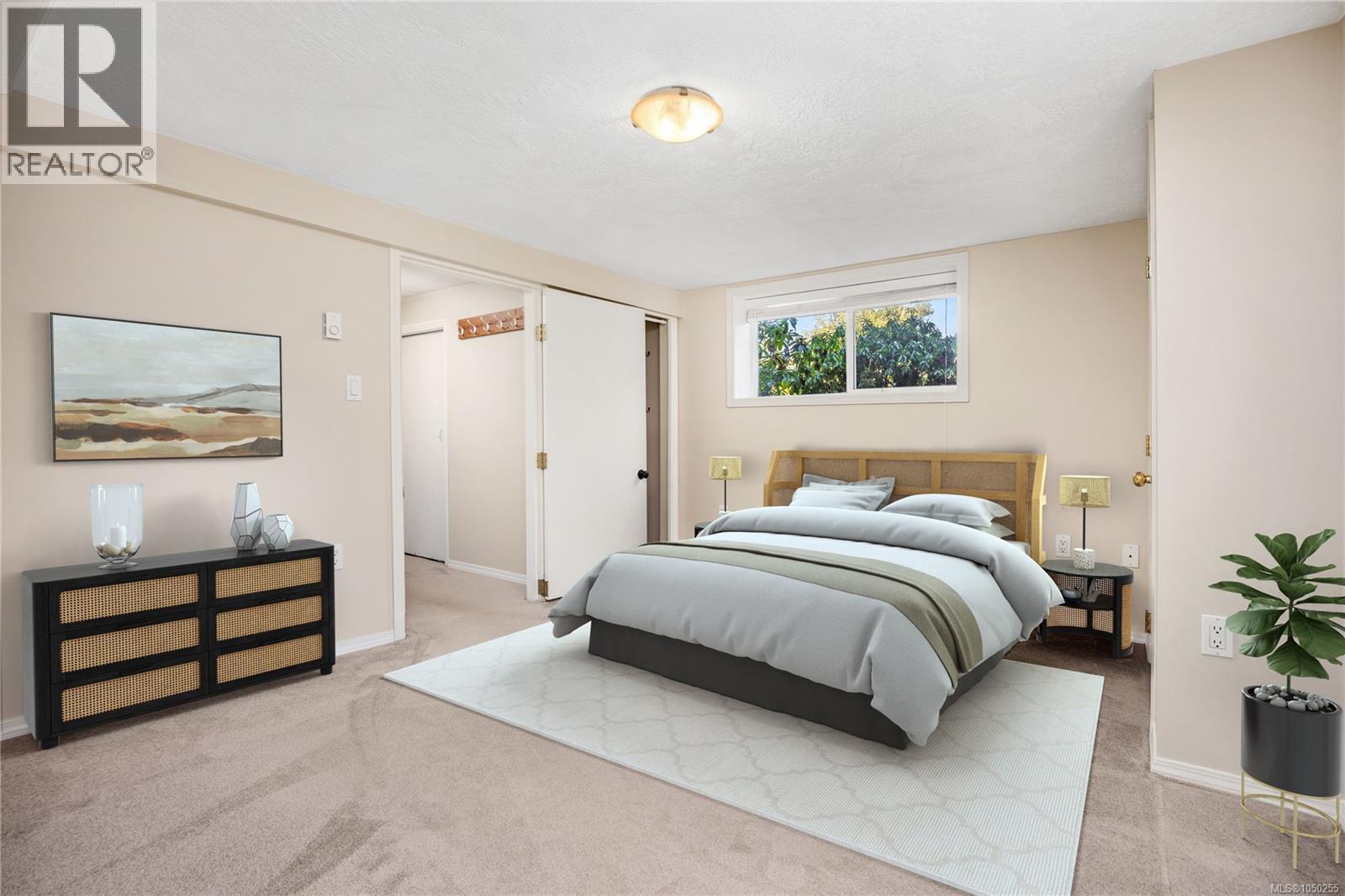  1085 Hulford Street, Saanich