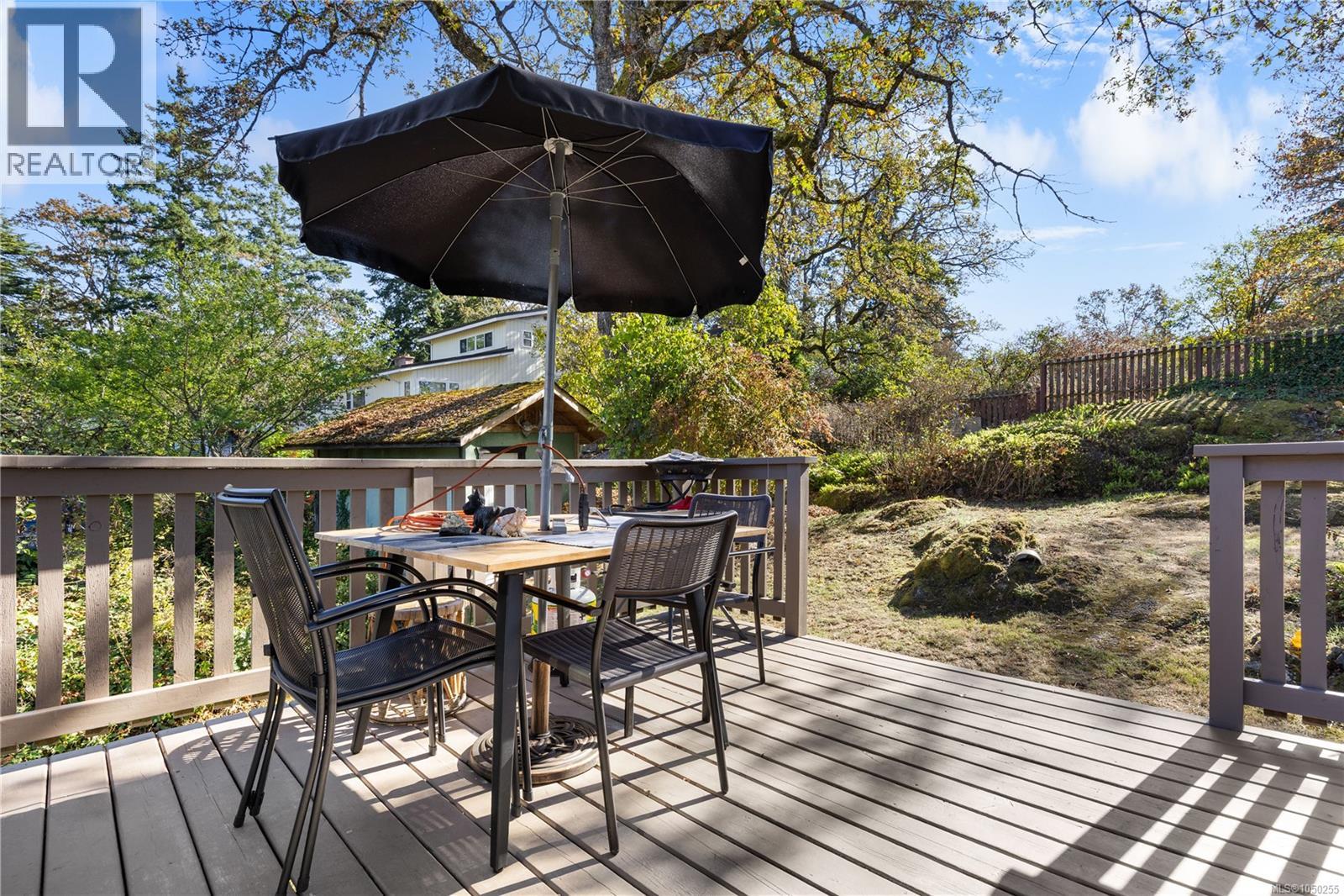  1085 Hulford Street, Saanich