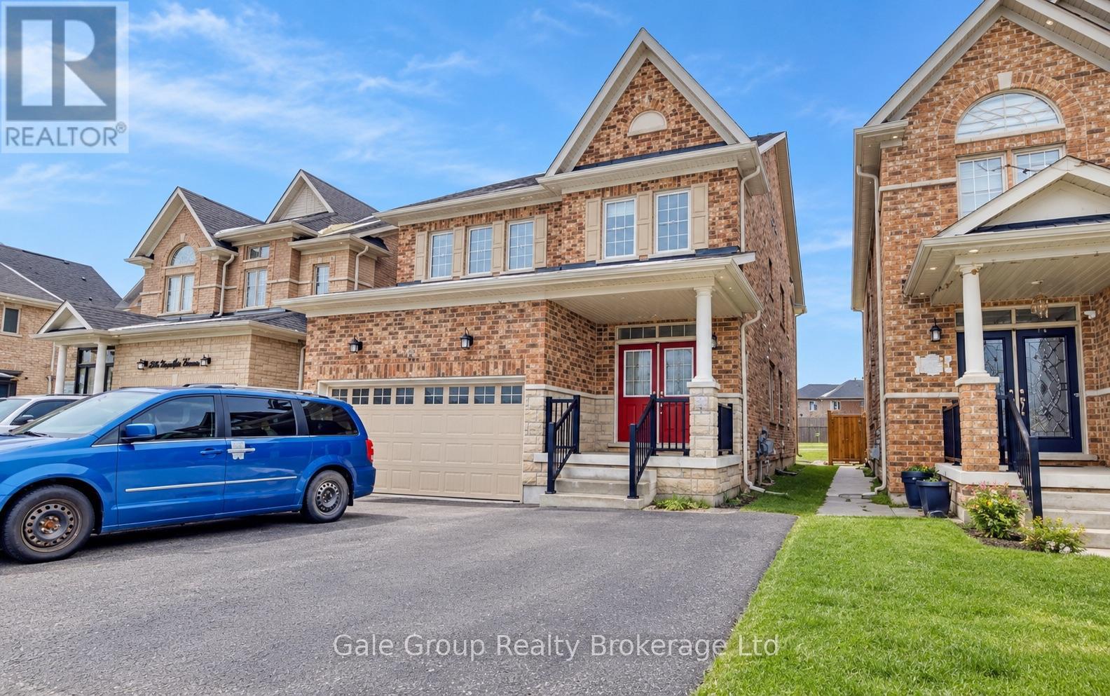 120 CHANDLER TERRACE photo 2
