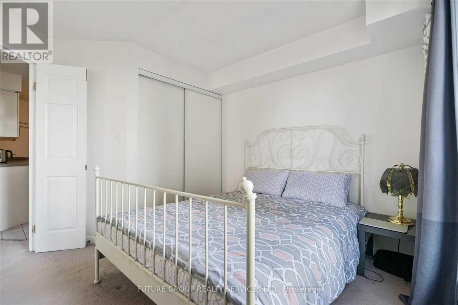 2213- 24 Wellesley Street West, Toronto, ON photo 24