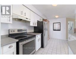 2213 - 24 Wellesley Street W, Toronto, ON M4Y1G1 Photo 9