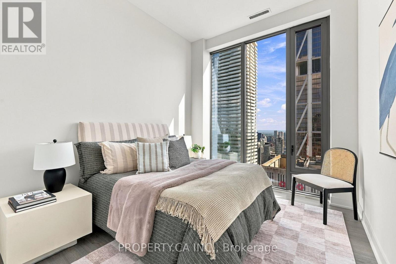 5104- 8 Cumberland Street, Toronto, ON photo 16