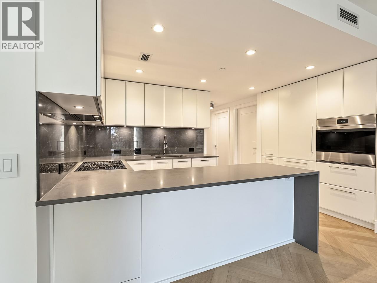 Photo of 203 4685 CAMBIE STREET 8
