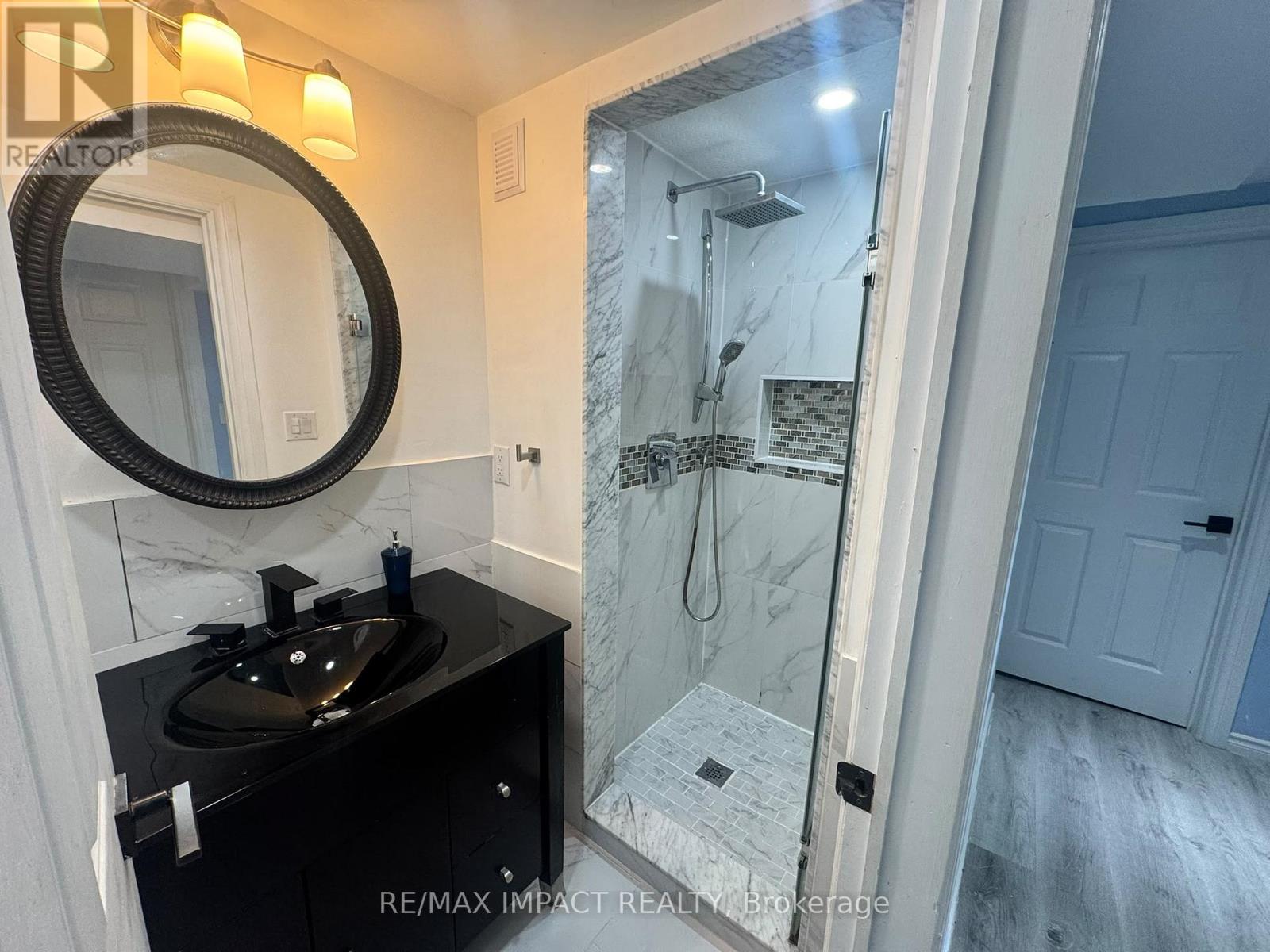 26 Beadle Drive, Ajax, ON photo 9