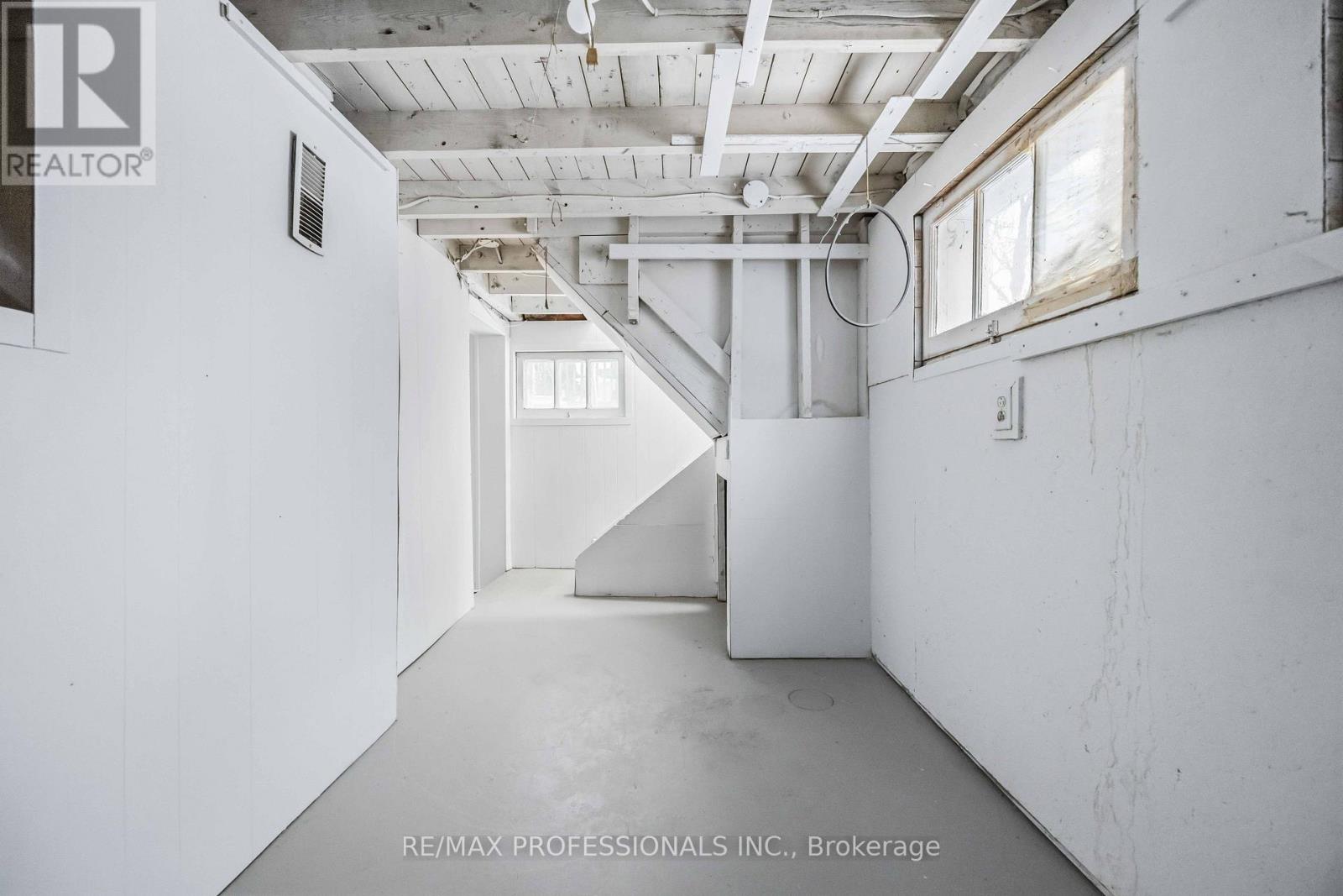 11 Bryant Avenue, Toronto, ON photo 20
