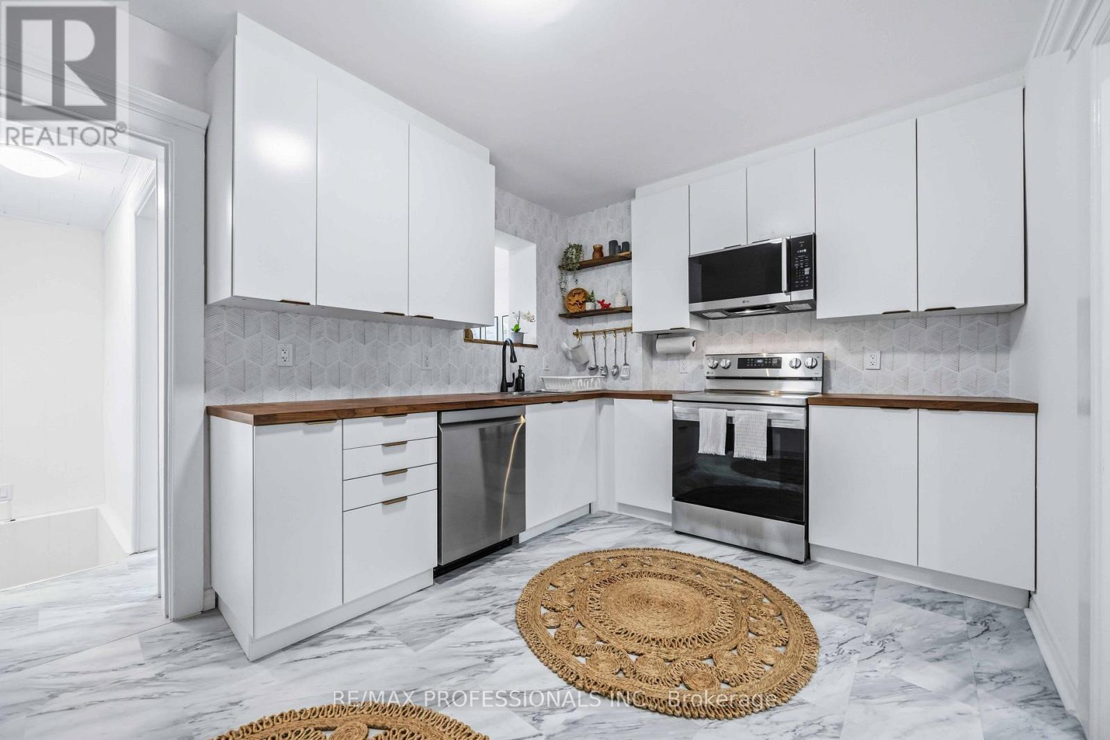 11 Bryant Avenue, Toronto, ON photo 8