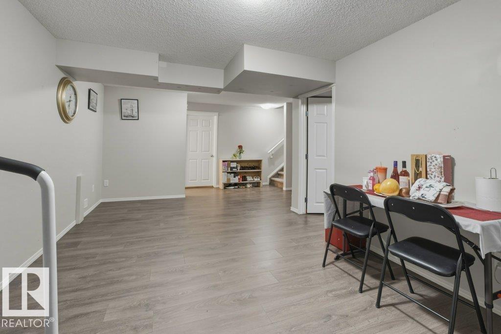 99 Springwood Way, photo 46
