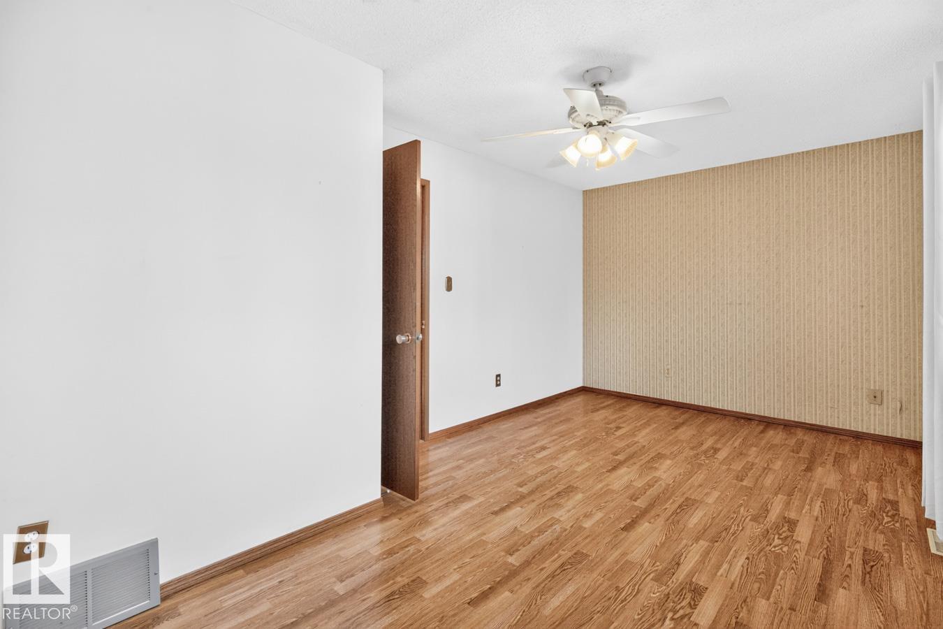 10846 173 AV NW, Edmonton — photo 24