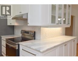 Eat in kitchen - 176 Kimberly Drive, Hamilton, ON L8K4L1 Photo 13