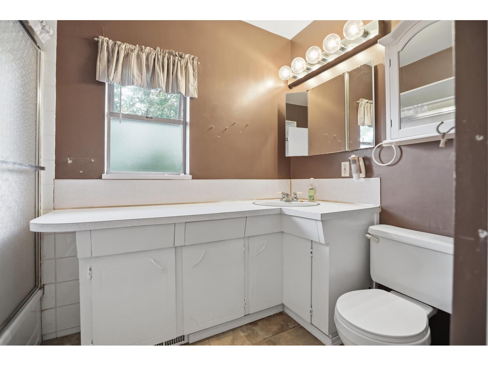 13002 OLD YALE ROAD, Surrey - Image 1