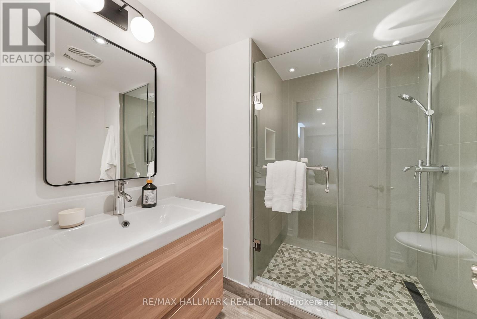 5 Chumleigh Crescent, Markham, ON photo 36