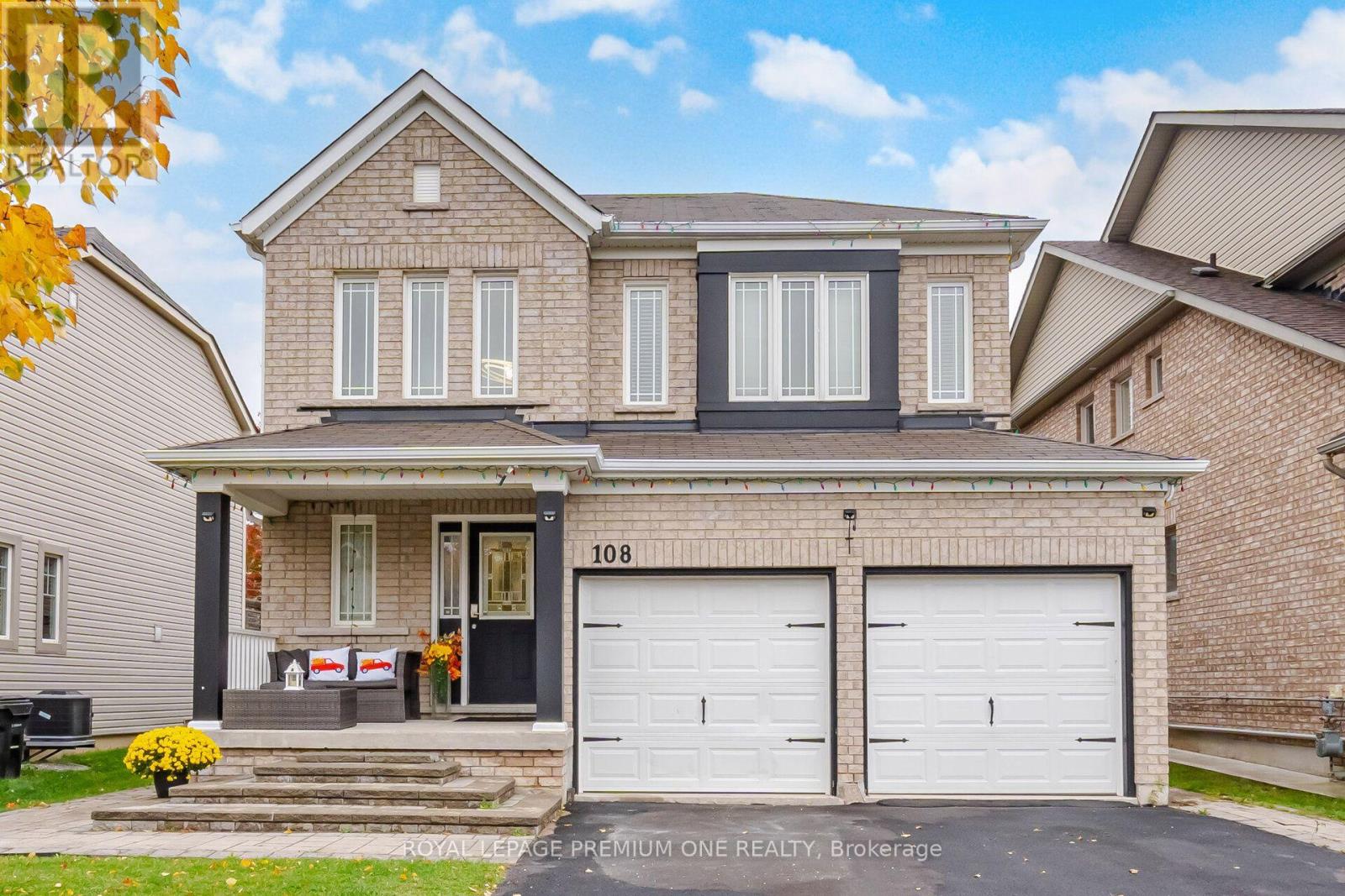 108 Gwillimbury Drive, Bradford West Gwillimbury, ON photo 1