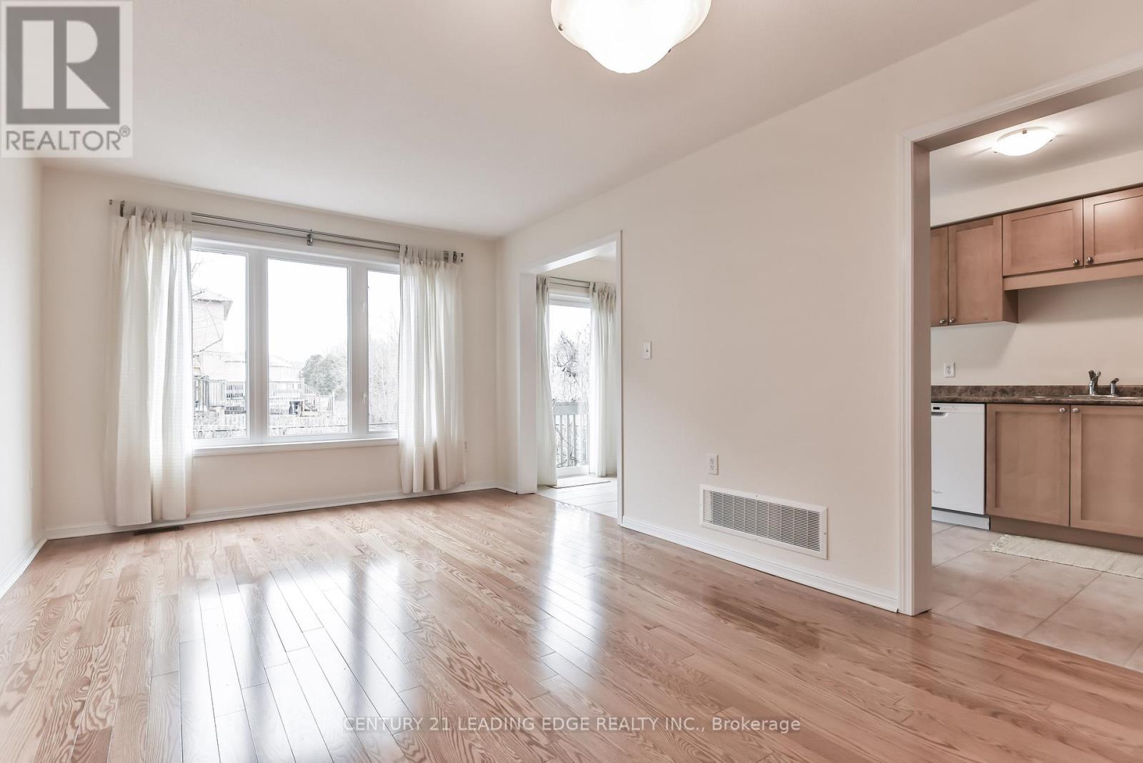 211 WELDON ROAD, Whitchurch-Stouffville (Stouffville) — photo 6
