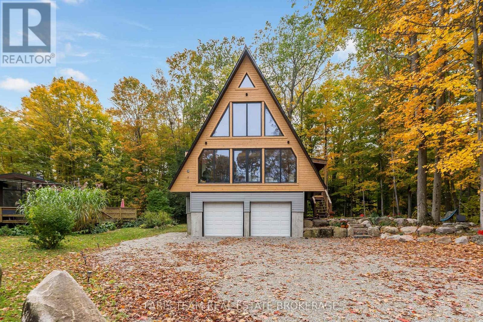 1490 Champlain Road, Tiny, ON photo 2