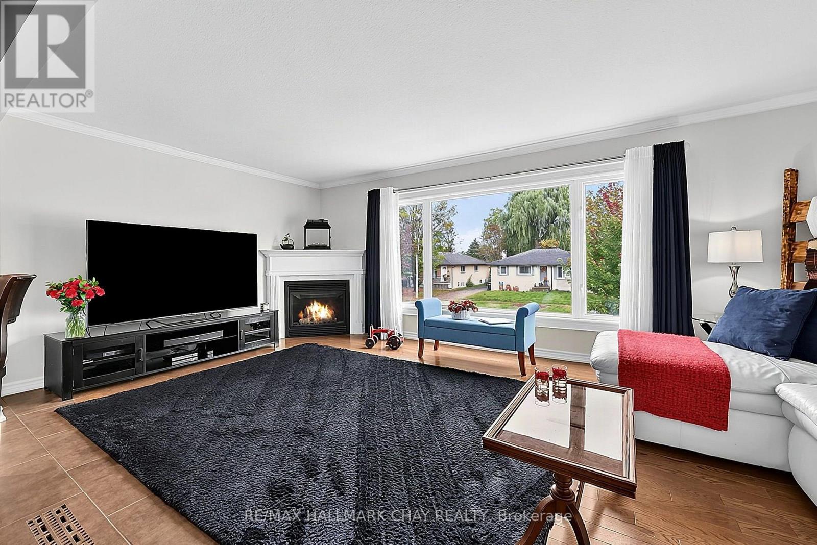 23 Marion Crescent, Barrie, ON photo 8