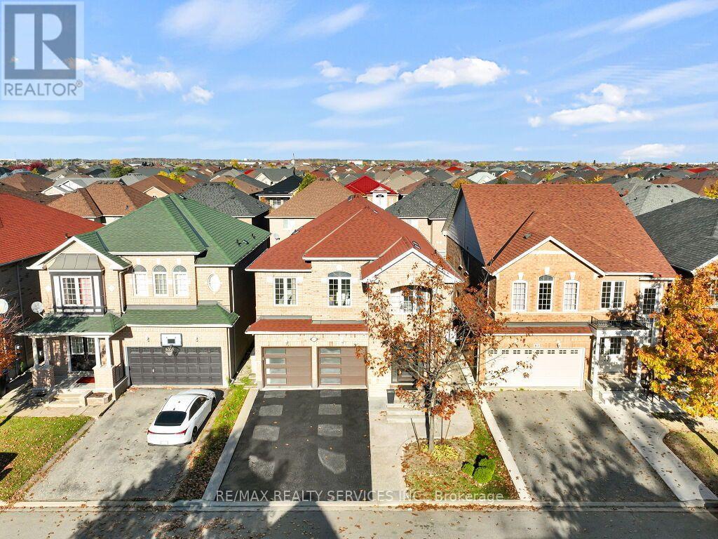 61 SIR JACOBS CRESCENT - 3