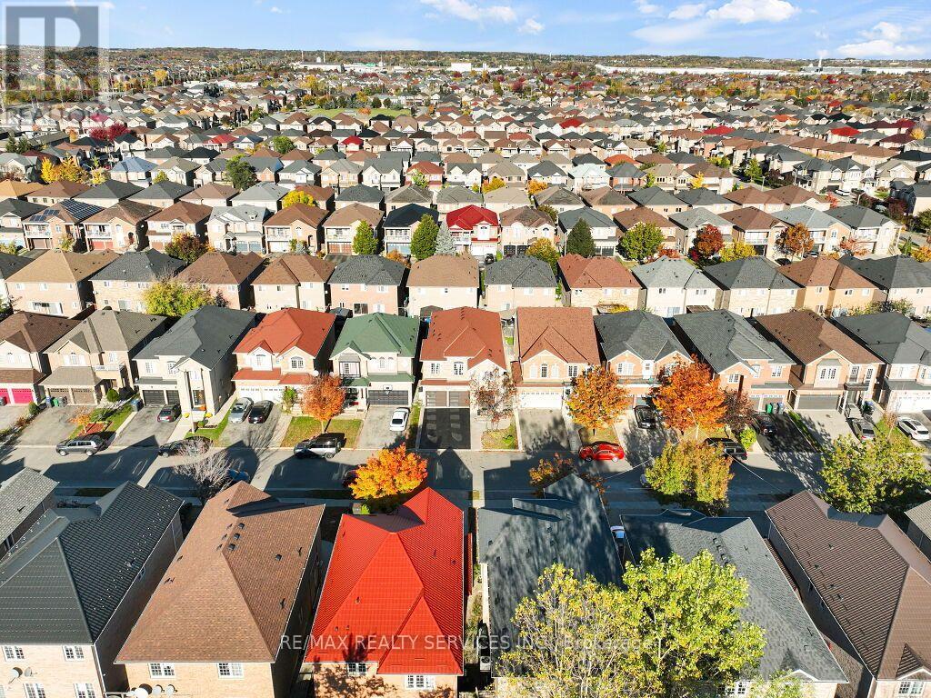 61 SIR JACOBS CRESCENT - 4