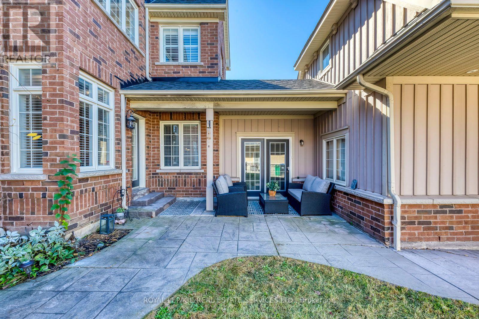 96 Thomas Street, Mississauga, ON photo 37