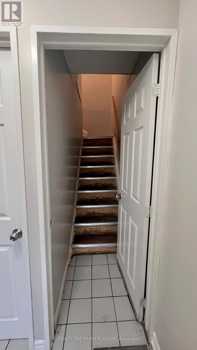 567 Rogers Road, Toronto, ON photo 9