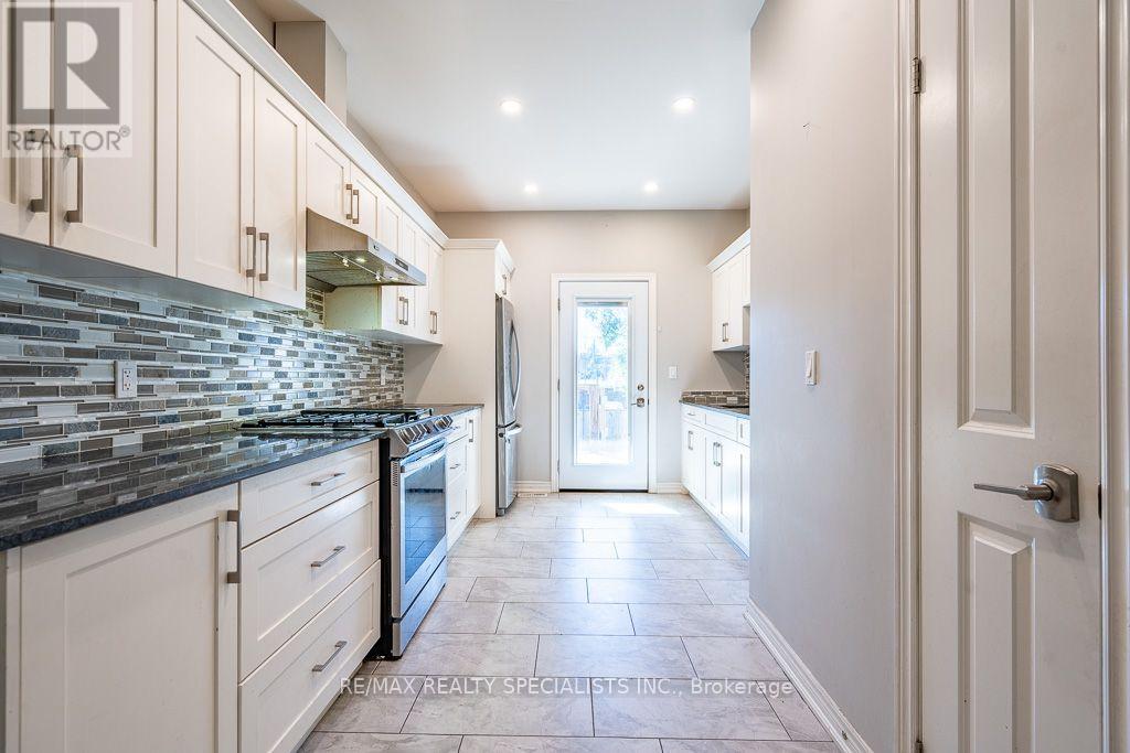 22 Elm Street, St. Catharines, ON photo 15