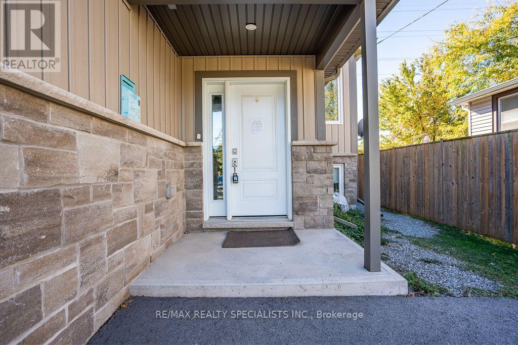 22 Elm Street, St. Catharines, ON photo 5