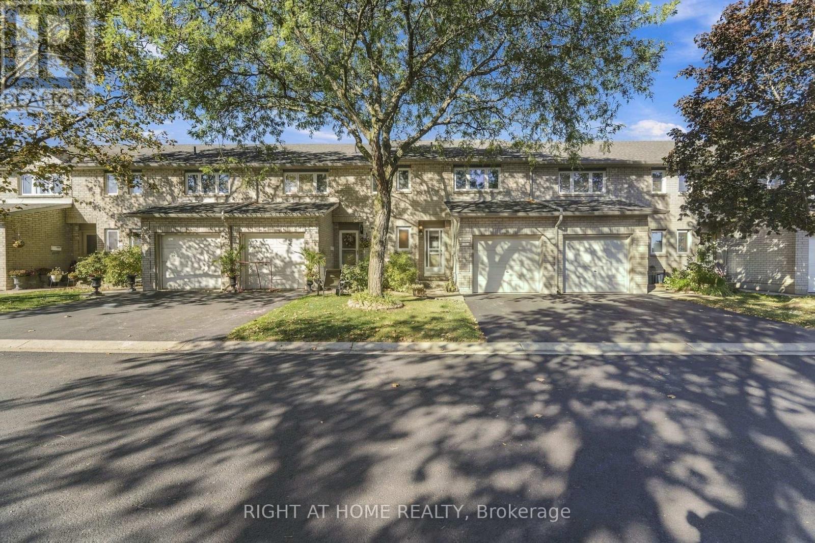 13- 591 Eighth East, Hamilton, ON photo 2