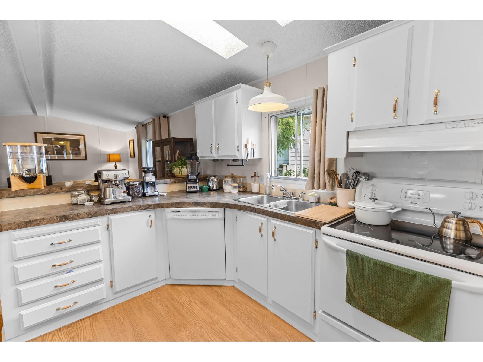 15 10221 WILSON STREET, Mission - Image 1
