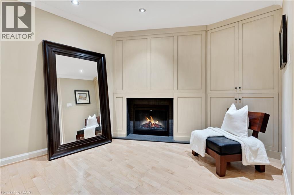 348 BROWNING Place - 22