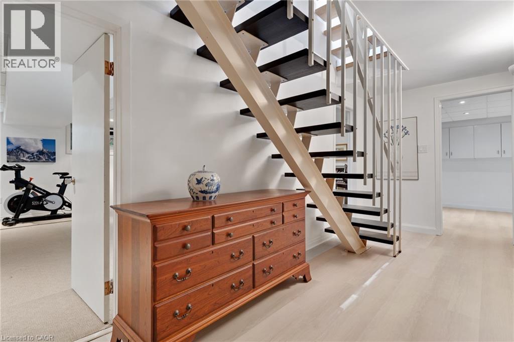 348 BROWNING Place - 41