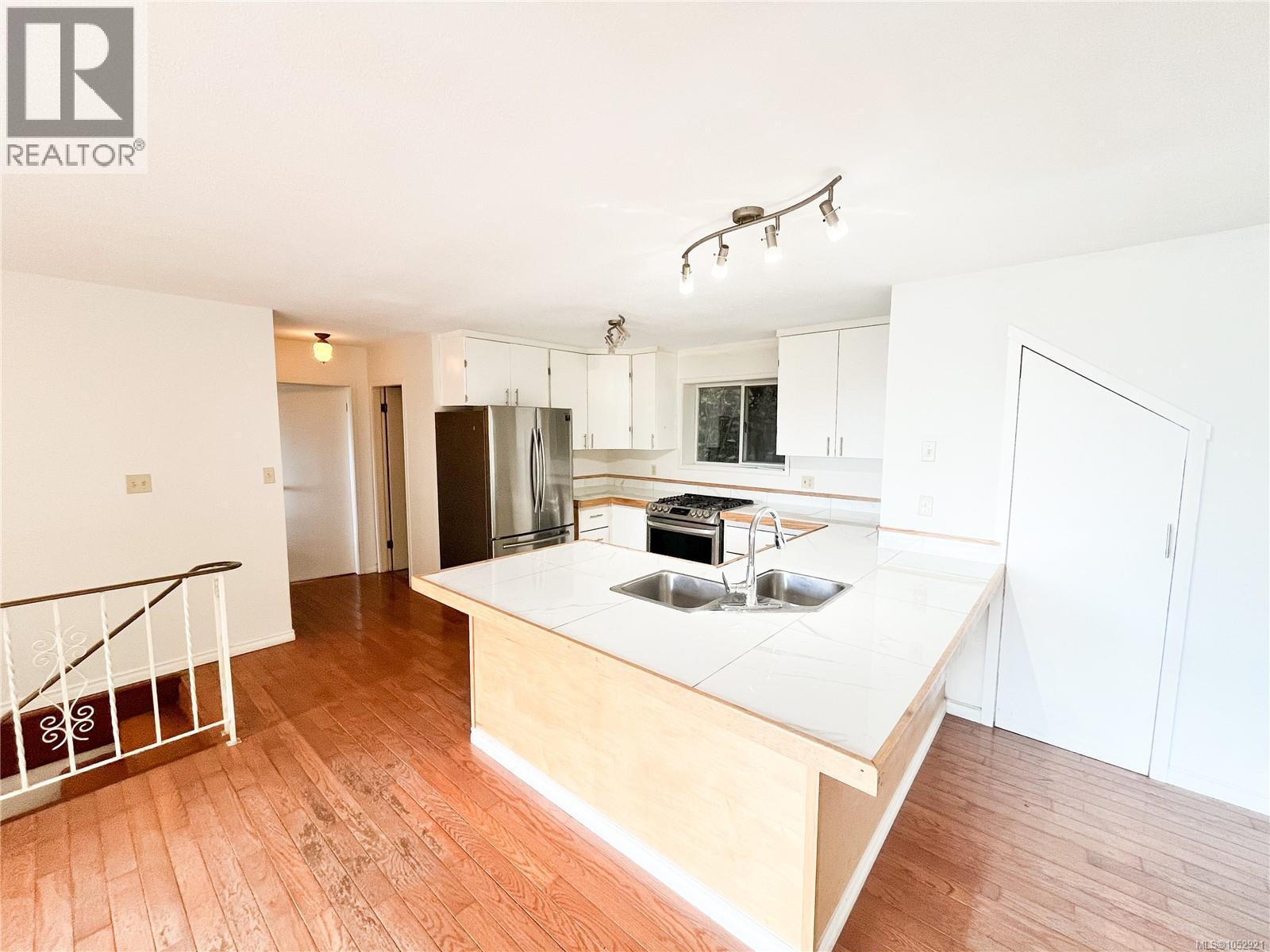  4328 Trans Canada Highway, Malahat
