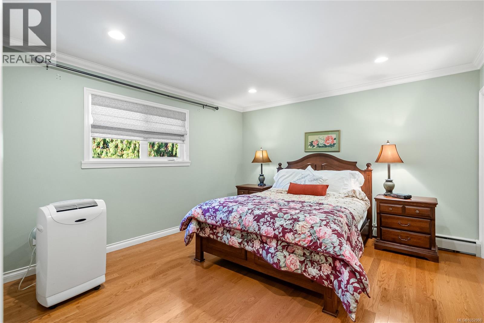  4904 Bellcrest Place, Saanich