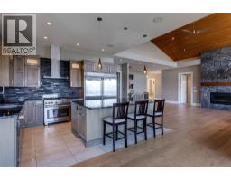 4pc Ensuite bath - 1002 Hewetson Avenue, Kelowna, BC V1W5H8 Photo 10
