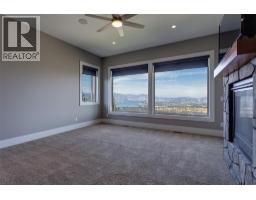 5pc Ensuite bath - 1002 Hewetson Avenue, Kelowna, BC V1W5H8 Photo 21
