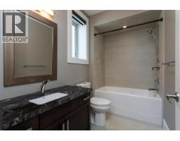 1002 Hewetson Avenue, Kelowna, BC V1W5H8 Photo 48