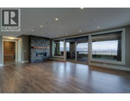 1002 Hewetson Avenue, Kelowna, BC V1W5H8 Photo 33