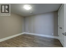 1002 Hewetson Avenue, Kelowna, BC V1W5H8 Photo 52