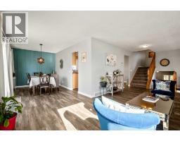 4pc Bathroom - 71 Strathclair Rise Sw, Calgary, AB T3H1G3 Photo 6