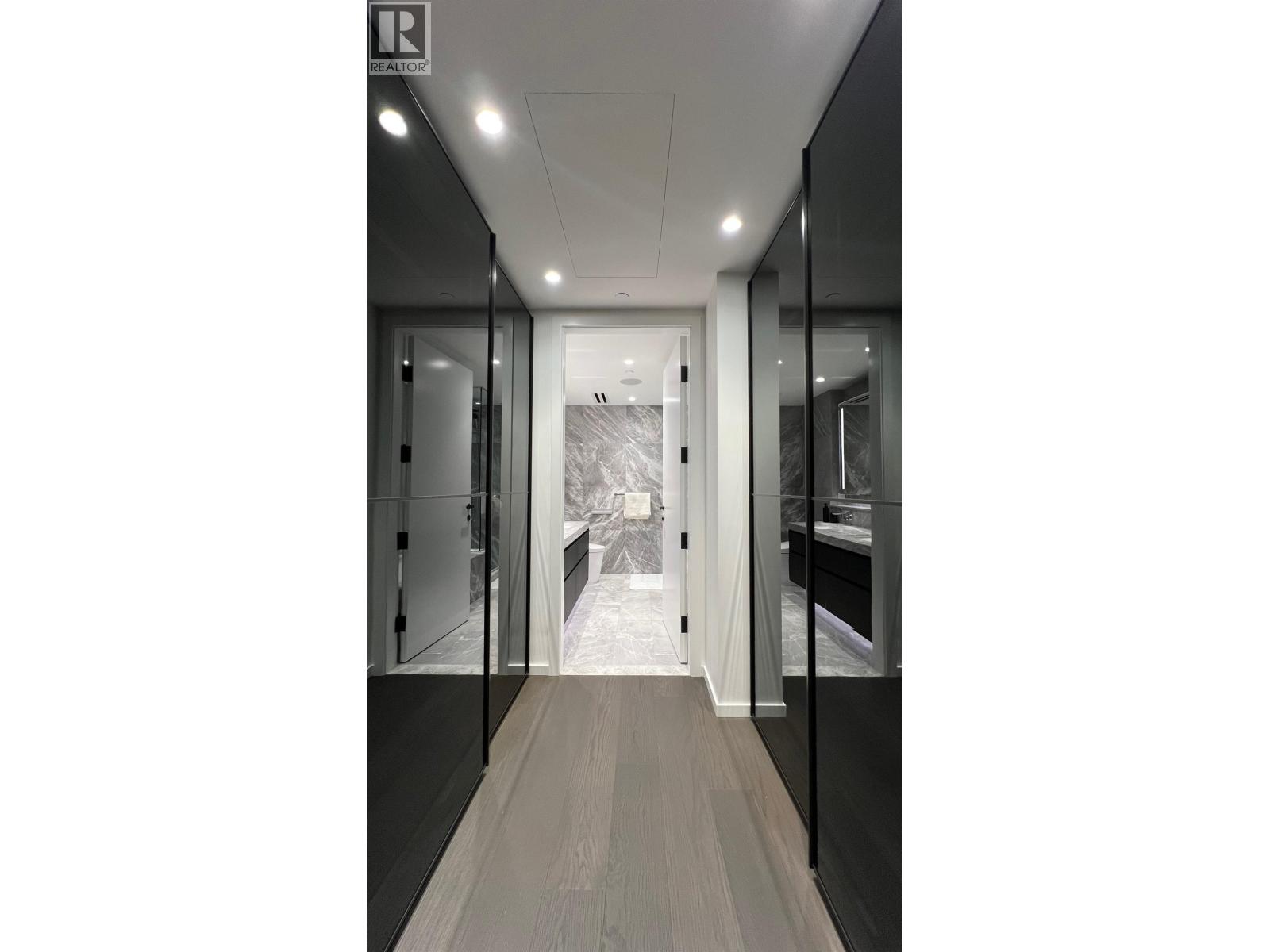 706 1601 QUEBEC STREET, Vancouver - Image 1