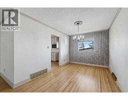 8252 7 Street Sw, Calgary, AB T2V1G6 Photo 10