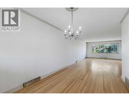 8252 7 Street Sw, Calgary, AB T2V1G6 Photo 12