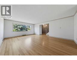 8252 7 Street Sw, Calgary, AB T2V1G6 Photo 14