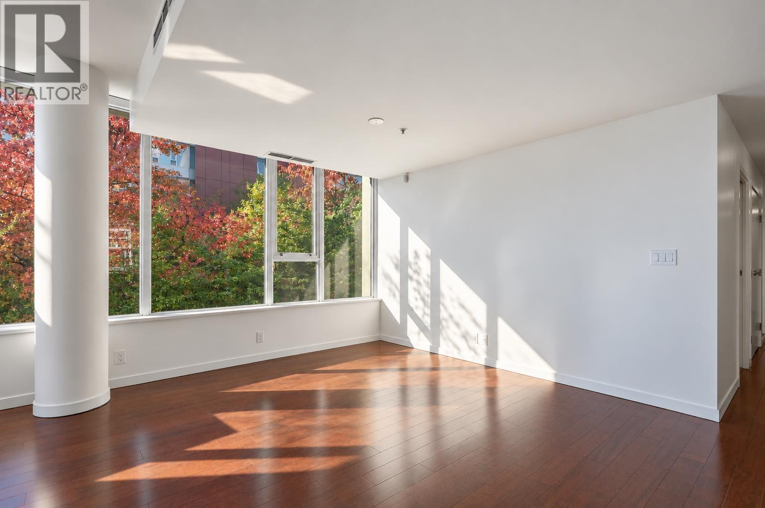 200 9 SMITHE MEWS, Vancouver - Image 1