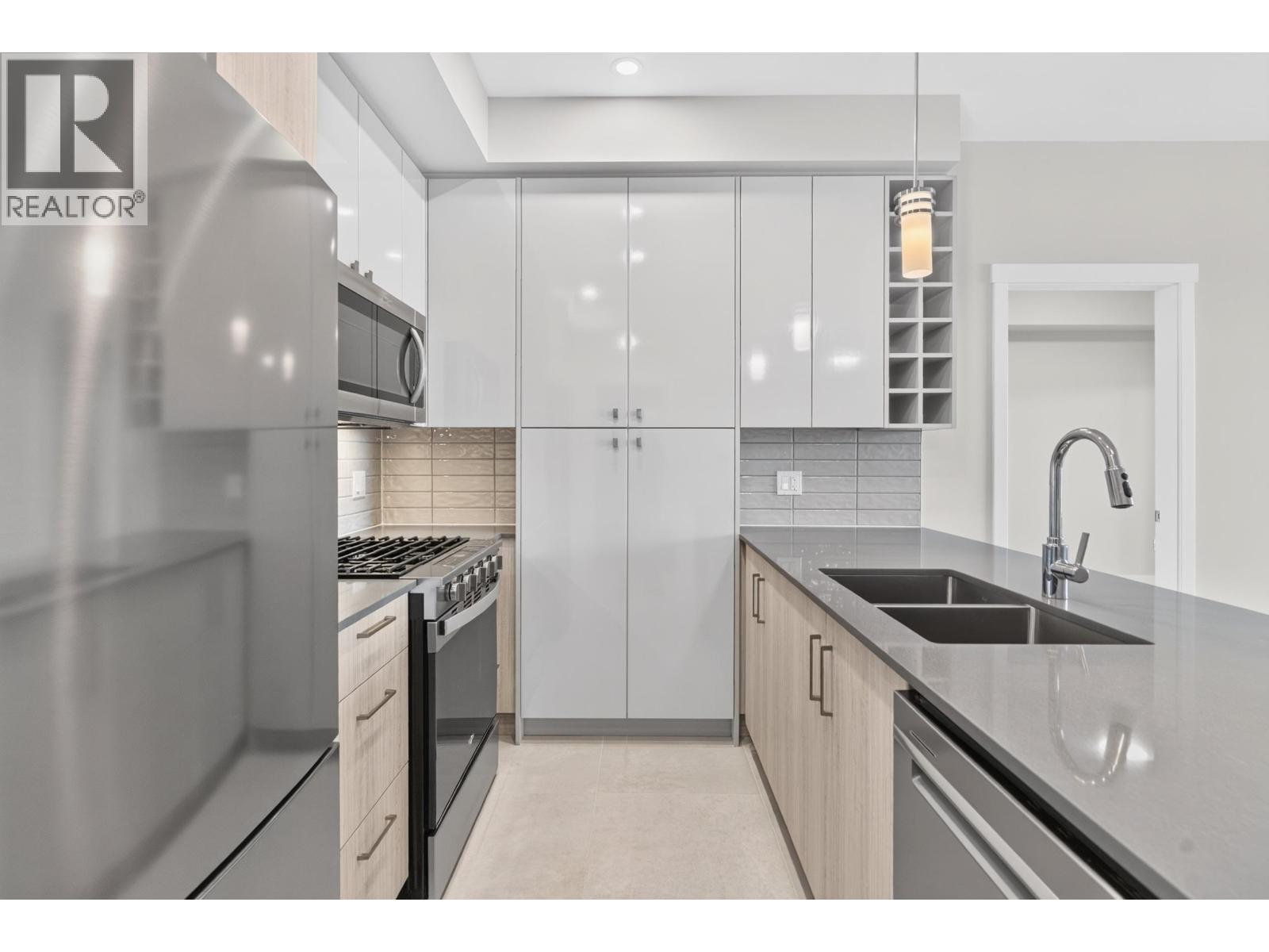 418 23222 GILLEY ROAD, Richmond - Image 1