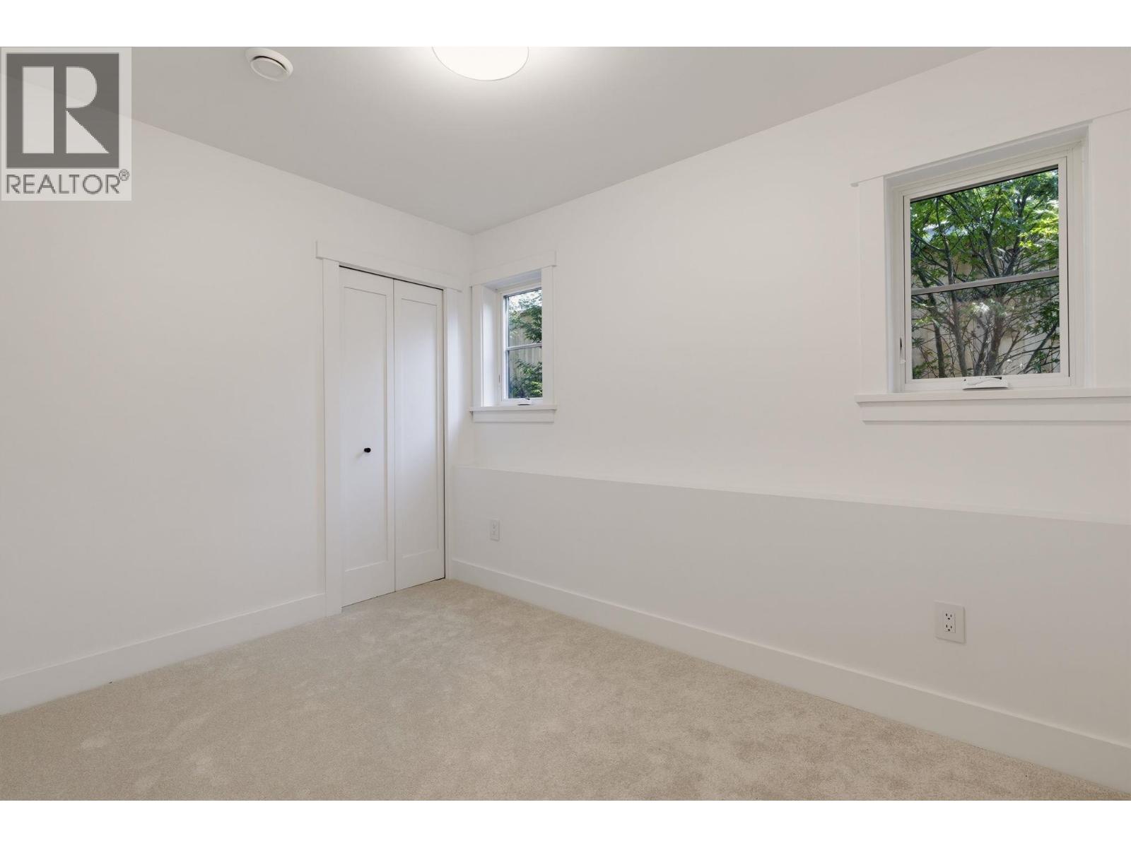 Photo of 1 326 W 14TH STREET 31