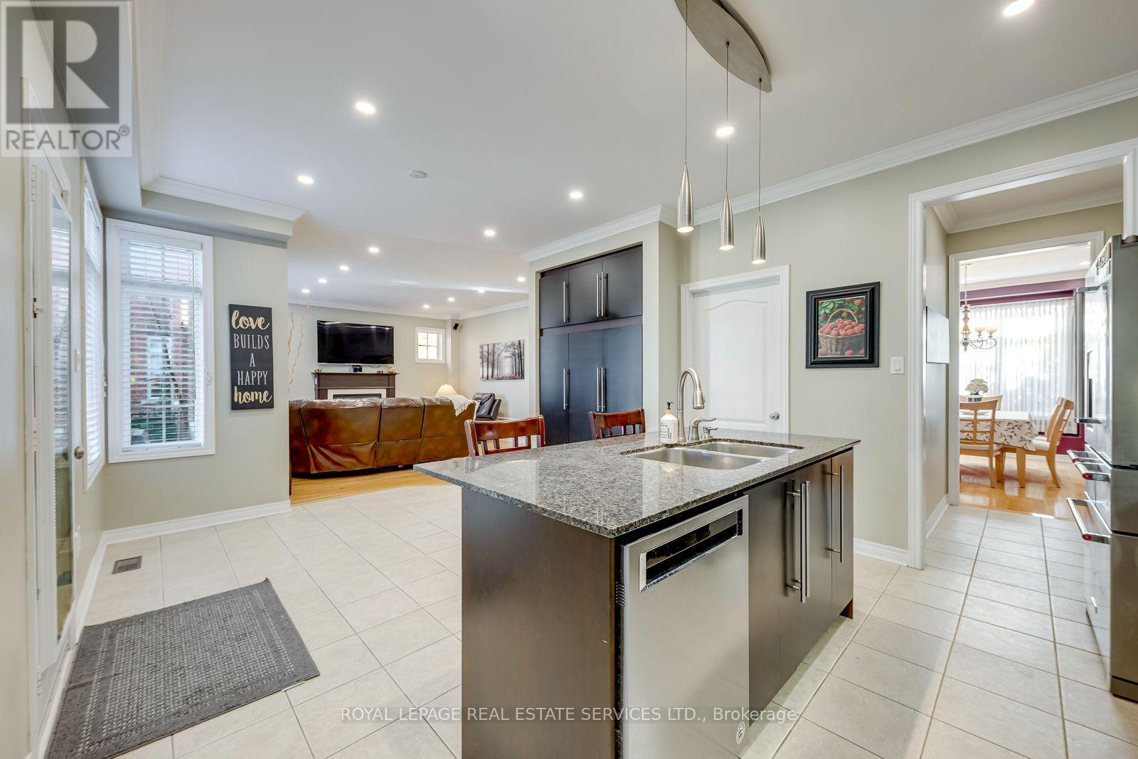 96 Thomas Street, Mississauga, ON photo 17
