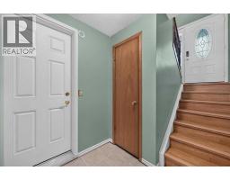 120 Hawkwood Boulevard, Calgary — photo 3