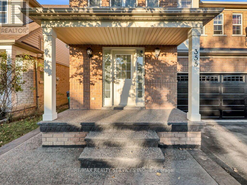 355 Edenbrook Hill Drive, Brampton, ON photo 4