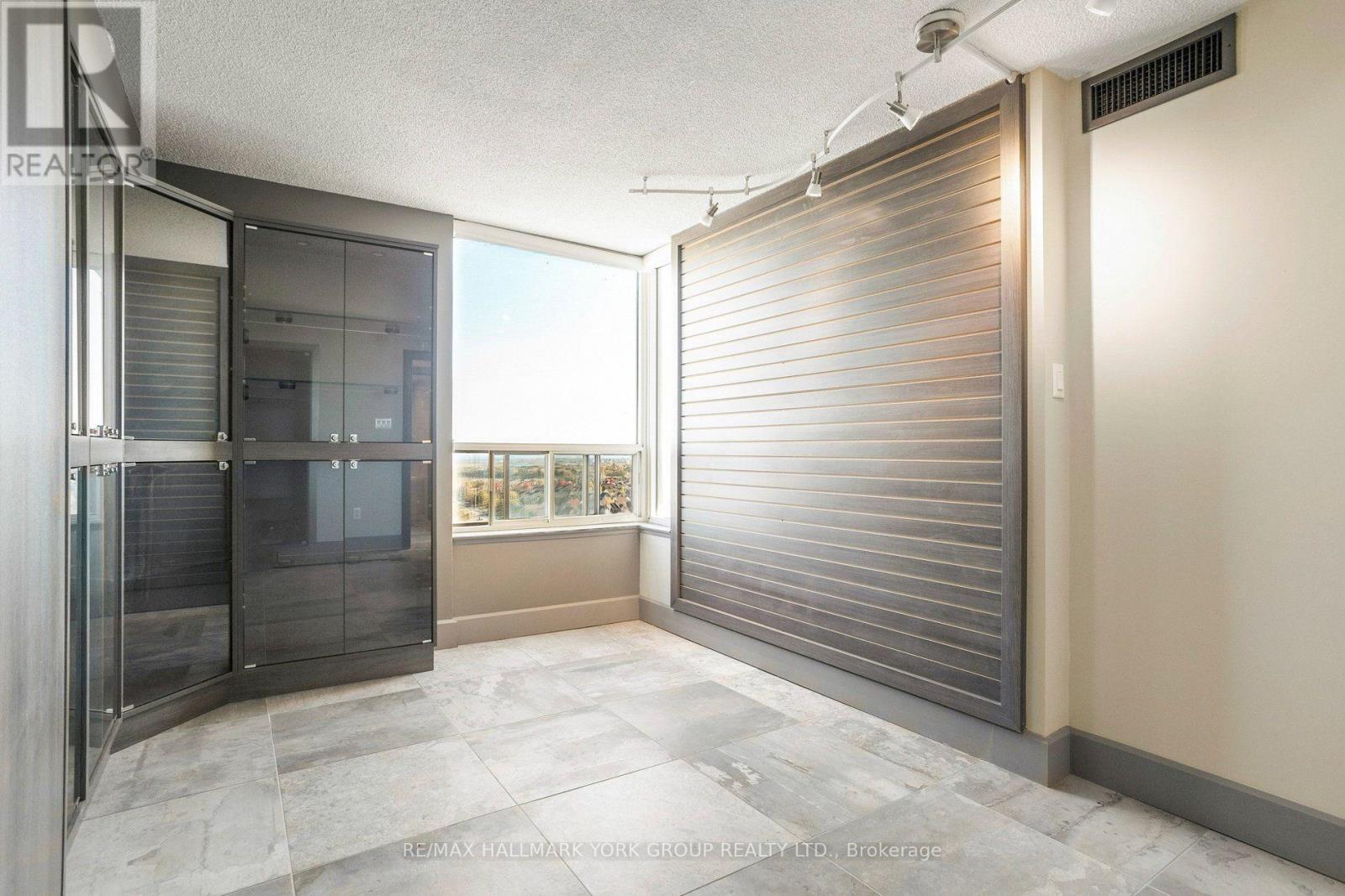 1909- 700 Constellation Drive, Mississauga, ON photo 19
