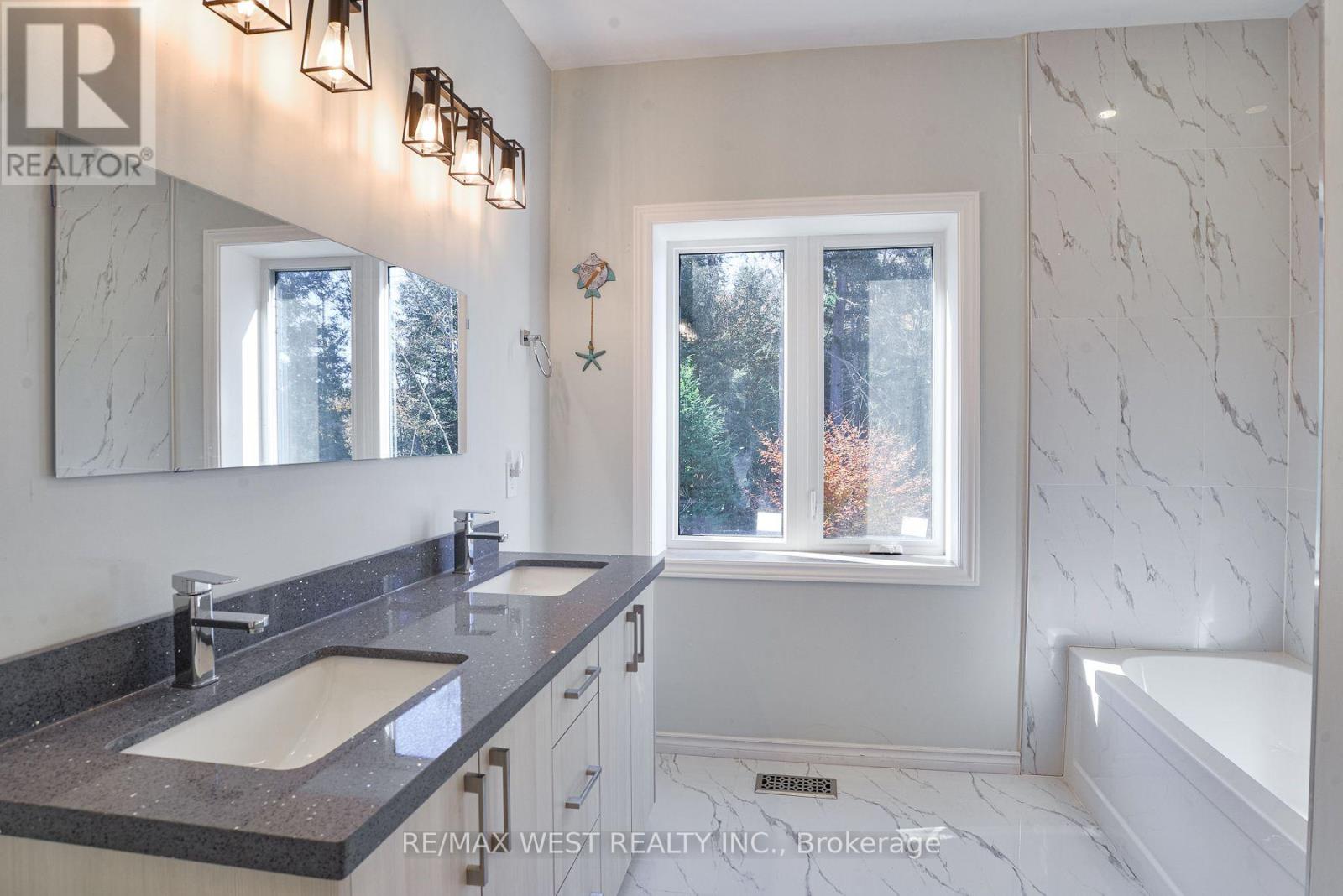 1269 Ril Lake Road South, Lake of Bays, ON photo 9