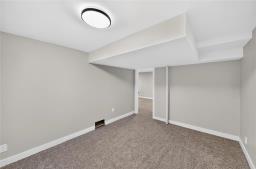 228 Allard Avenue, Winnipeg, MB R3K0T5 Photo 42